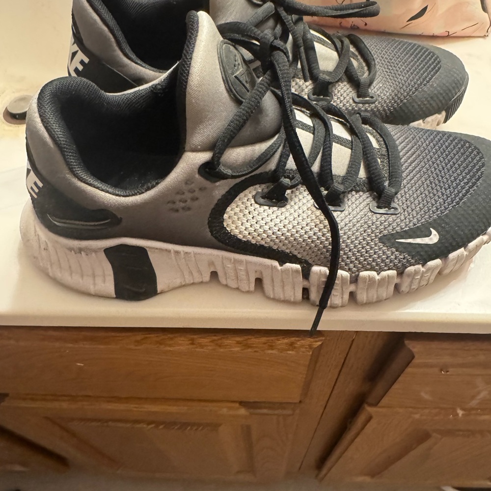 Nike Black and Gray Athletic Shoes